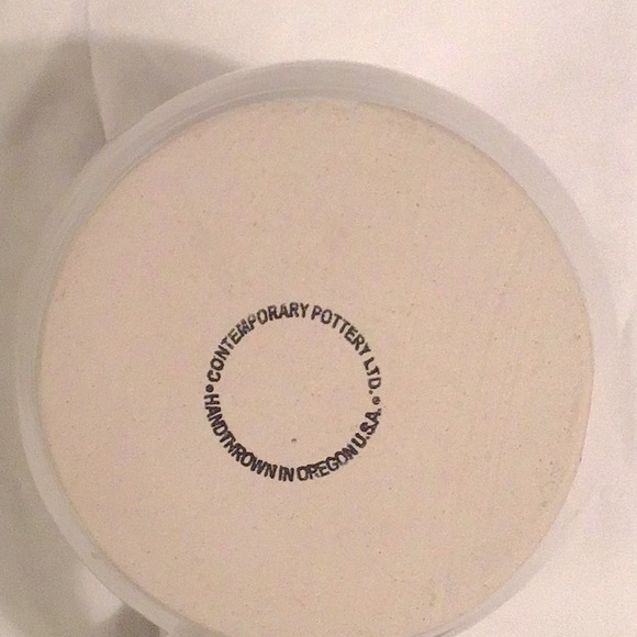 Contemporary pottery Ltd., sunflower pitcher - Picture 4 of 4